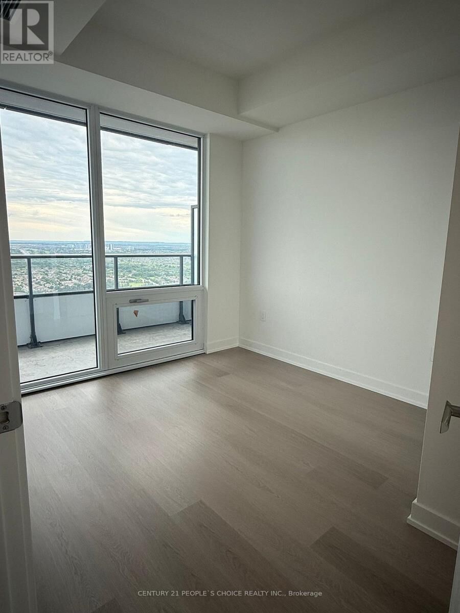 Property Photo: 448 Burnhamthorpe Road West 4401 ON L5B 0R4