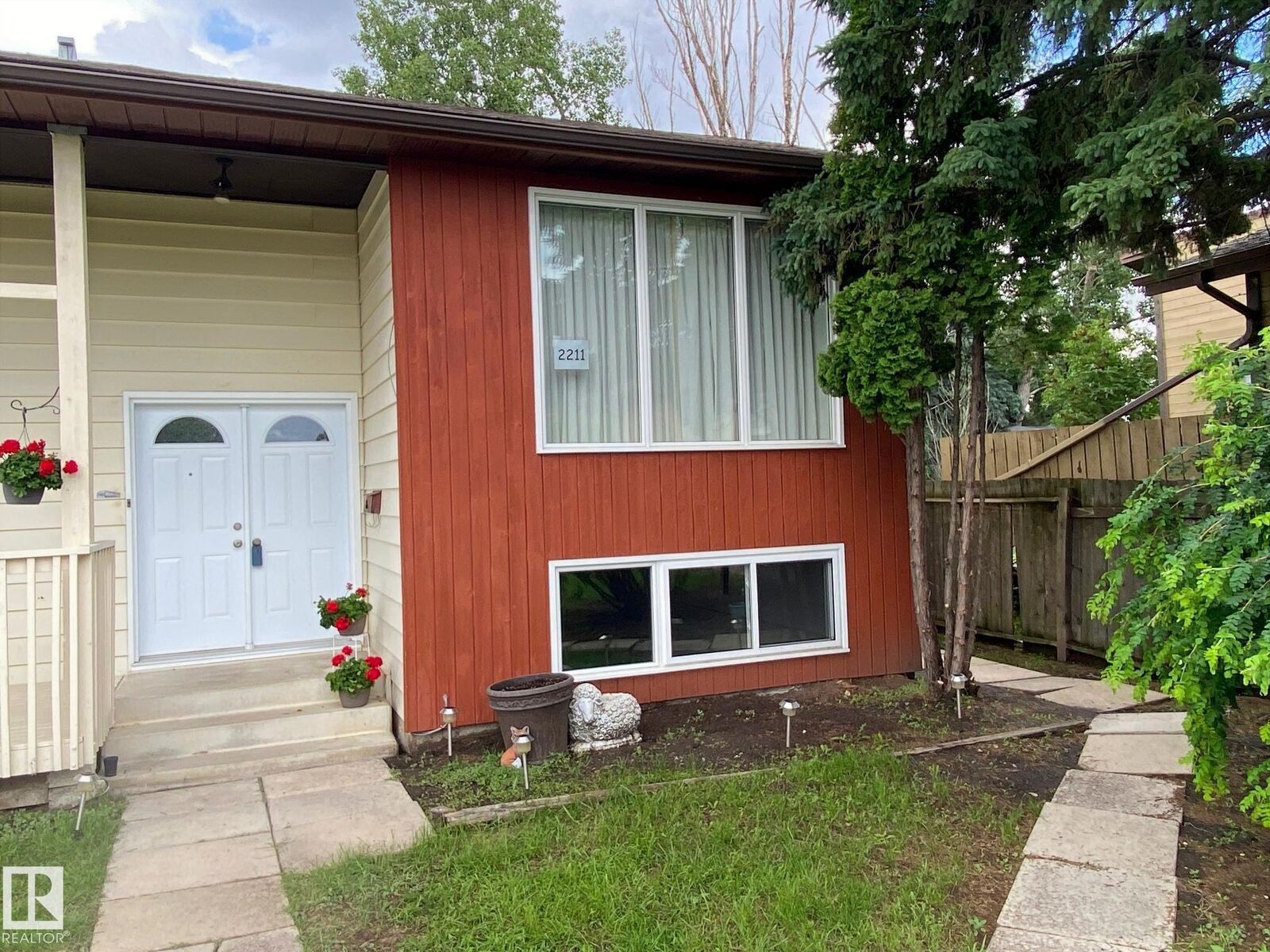 Property Photo:  2211 Millbourne Road NW  AB T6K 0Y3 