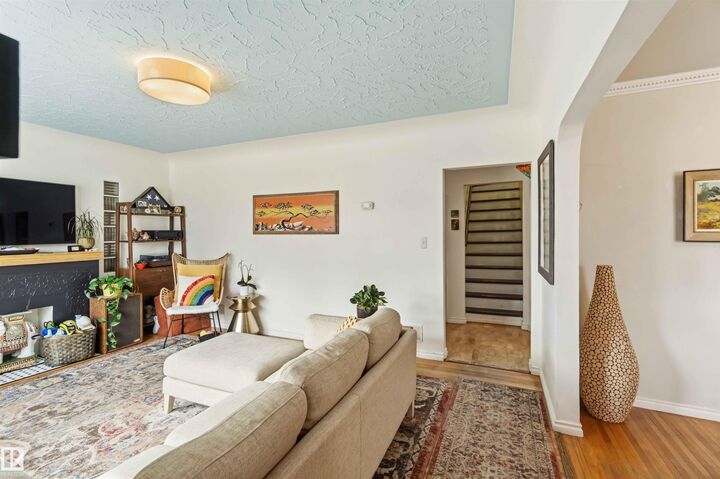 Property Photo:  6036 106 Street NW  AB T6H 2T7 