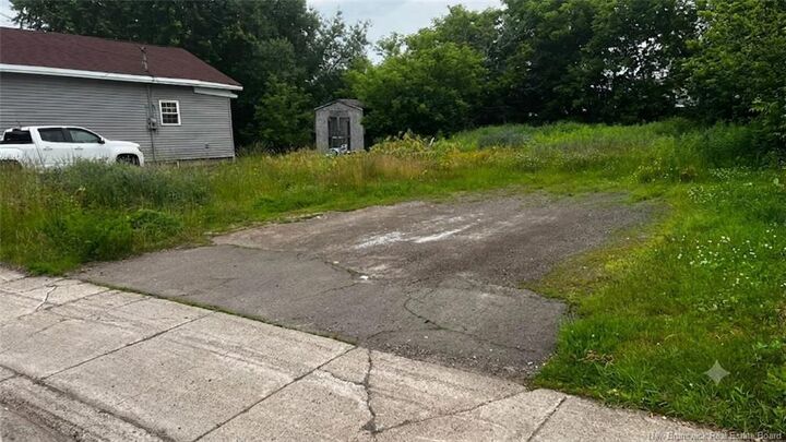 Property Photo:  11 Sixth Street  NB E1E 3G5 