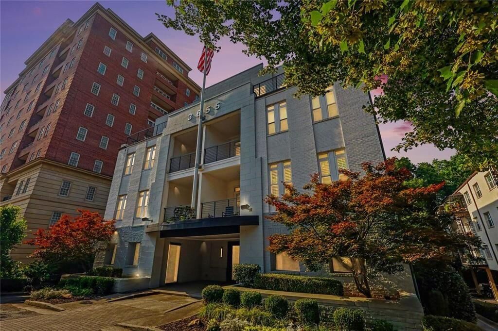 Property Photo:  3655 Peachtree Road NE 204  GA 30319 