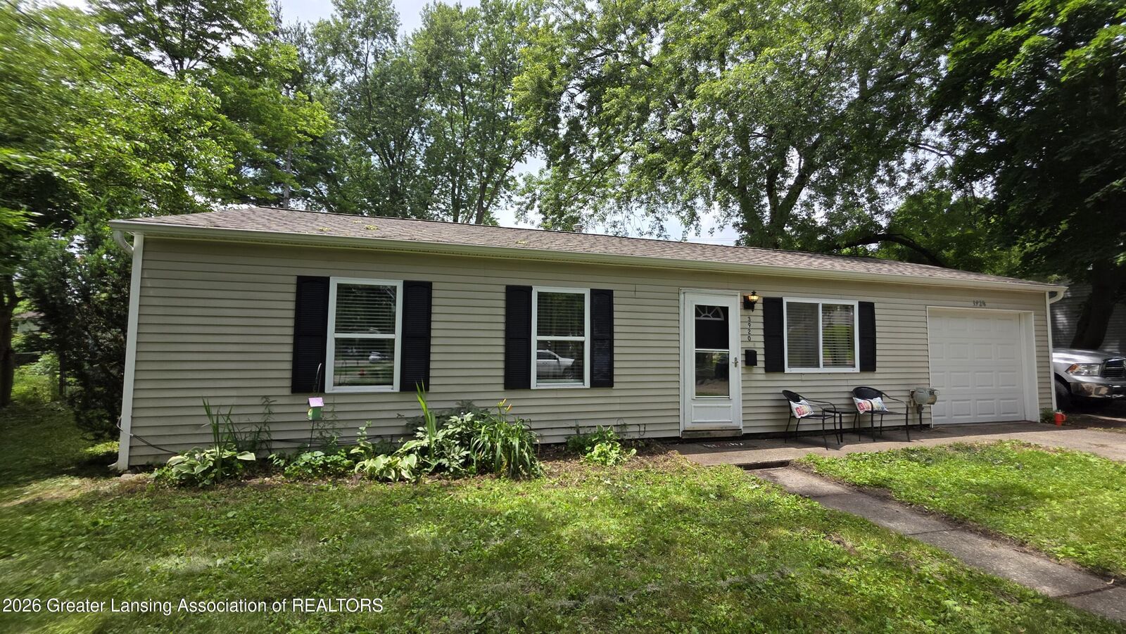 Property Photo: 3920 S Deerfield Avenue MI 48911