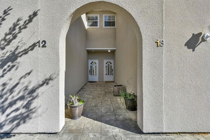 Property Photo:  13 Regency Point  TX 77356 