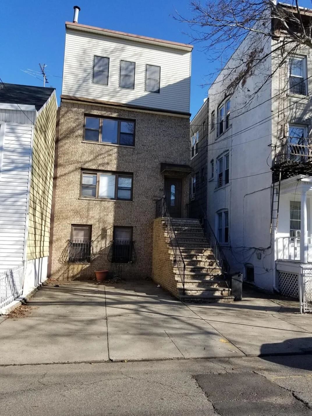 Property Photo:  84 Laidlaw Ave  NJ 07306 