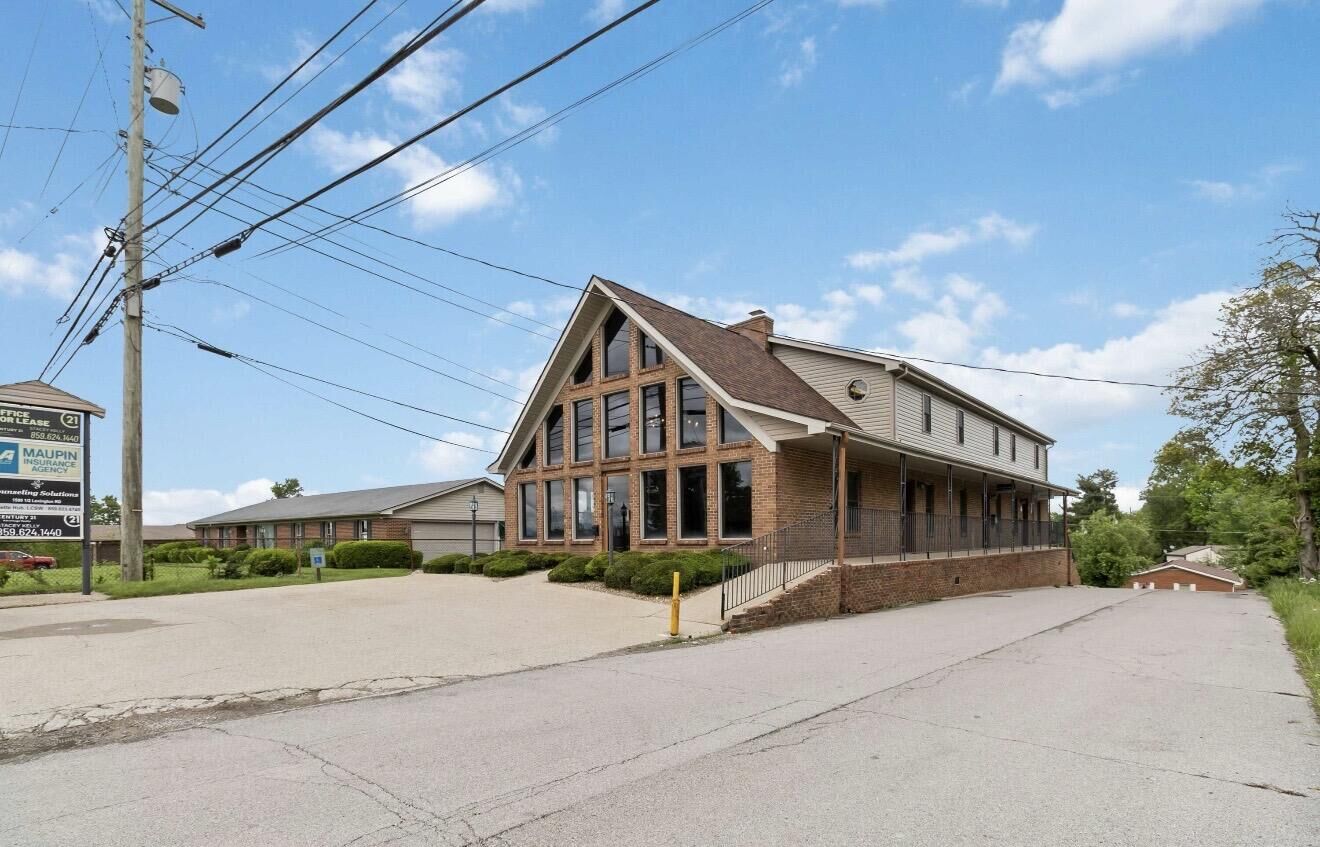 Property Photo:  1509-1/2 Lexington Road 2  KY 40475 