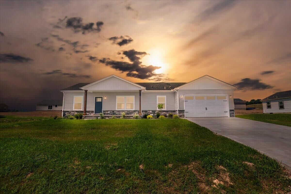 Property Photo: 785 Sam Black Road KY 40741