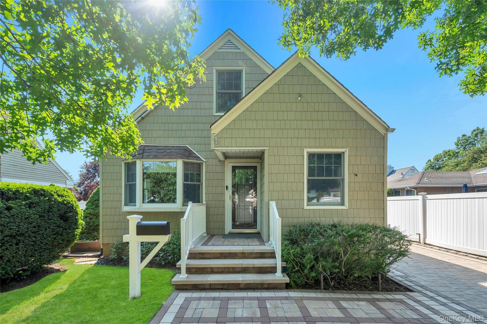 Property Photo: 2518 Harvey Avenue NY 11572