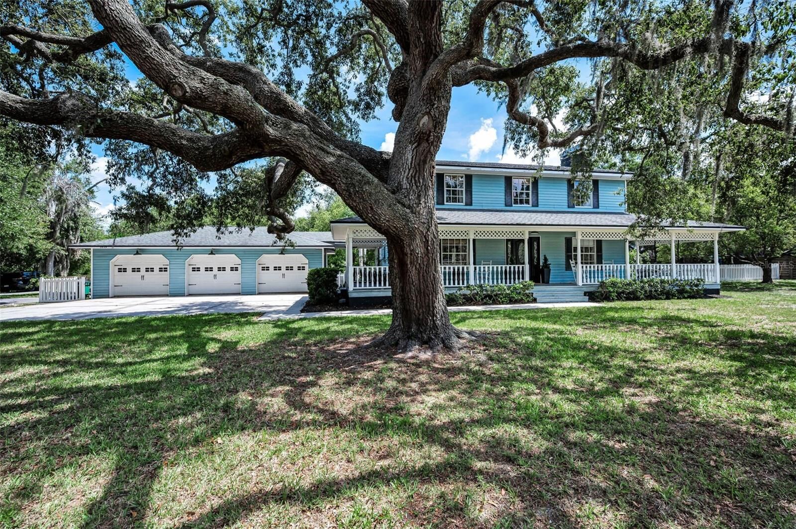 Property Photo: 3525 Fairview Street FL 34695