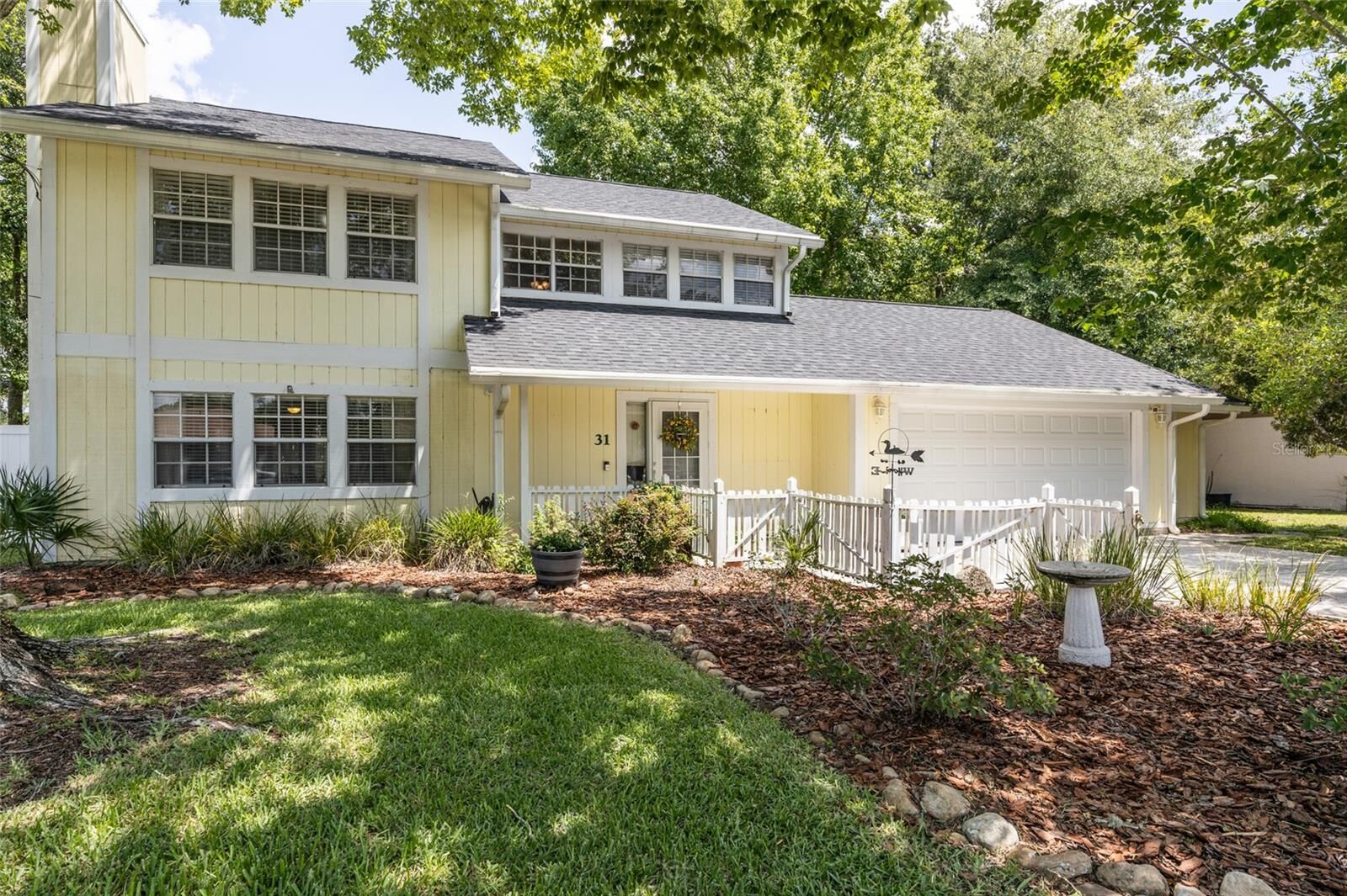 Property Photo:  