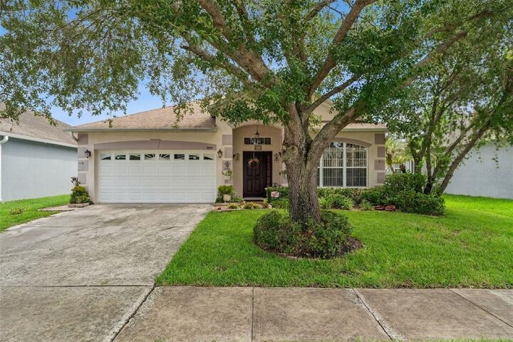 Property Photo:  9955 Medallion Bluff Lane  FL 32829 