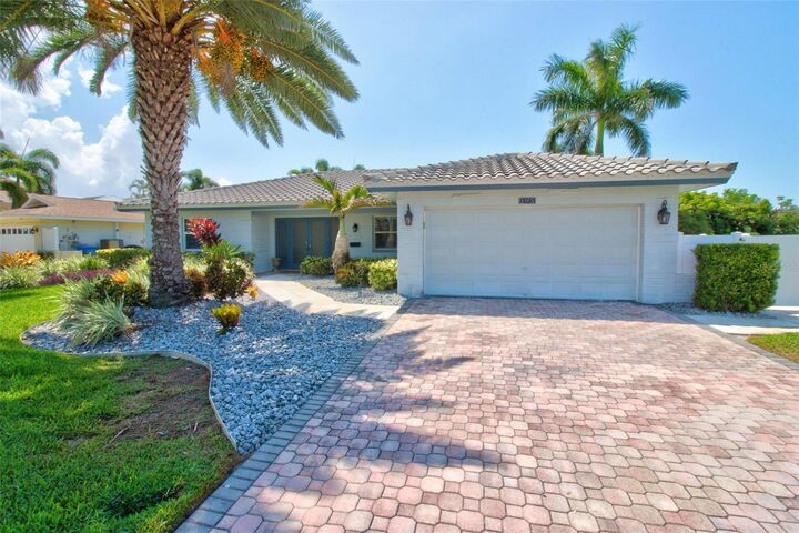 Property Photo: 8094 12th Avenue S FL 33707