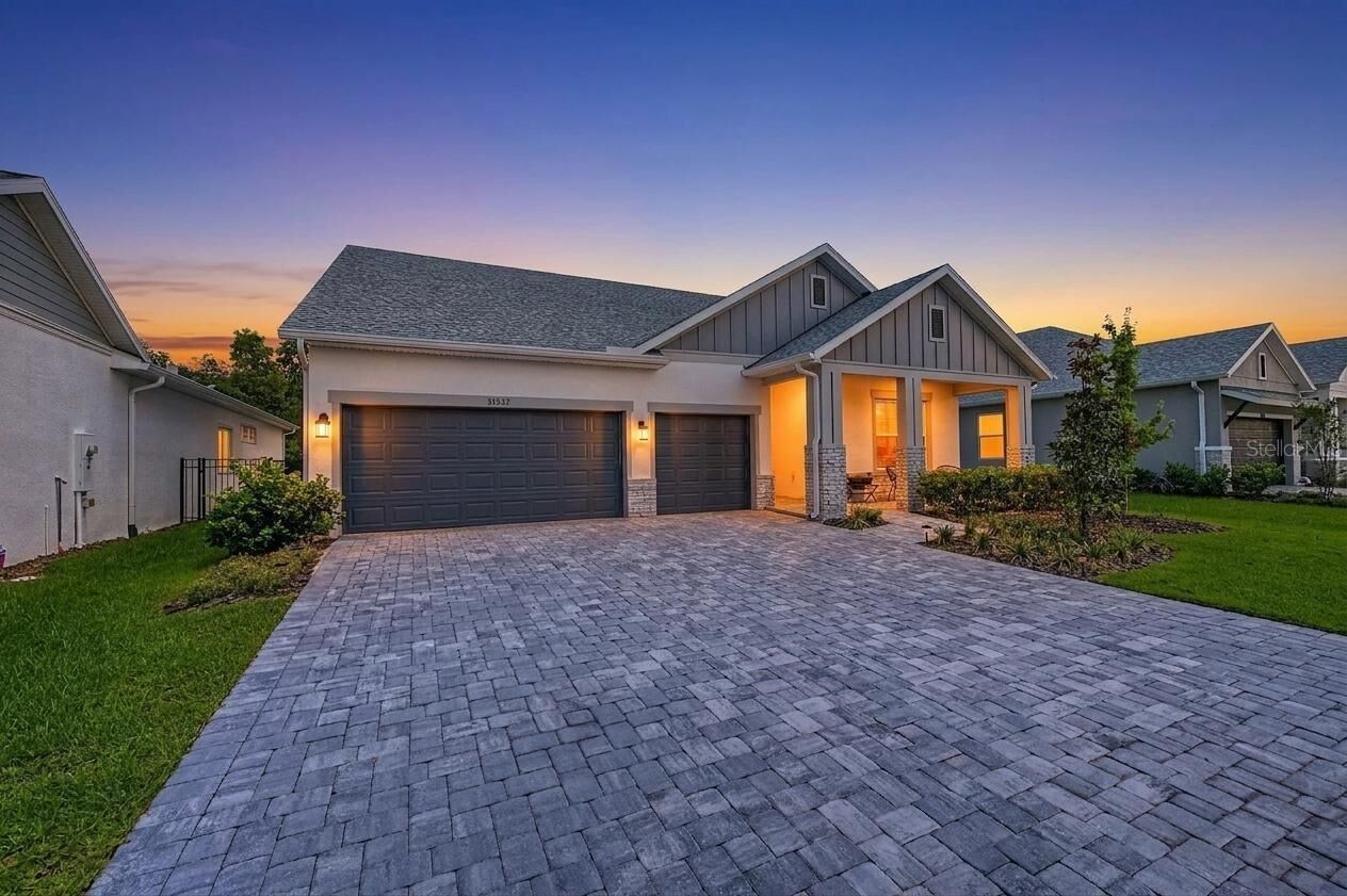 Property Photo: 31537 Hayman Loop FL 33543
