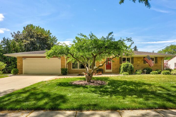 Property Photo: 629 Eastgate Drive MI 48734