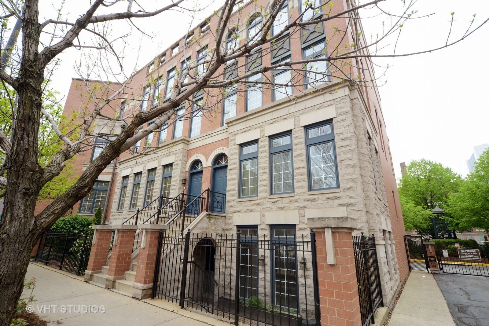 Property Photo: 708 N Orleans Street A IL 60654