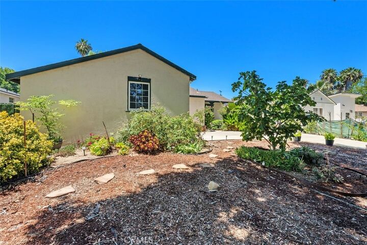 Property Photo: 6613 Randi Avenue CA 91303