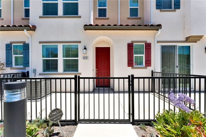 Property Photo: 10765 Graphite St CA 91977
