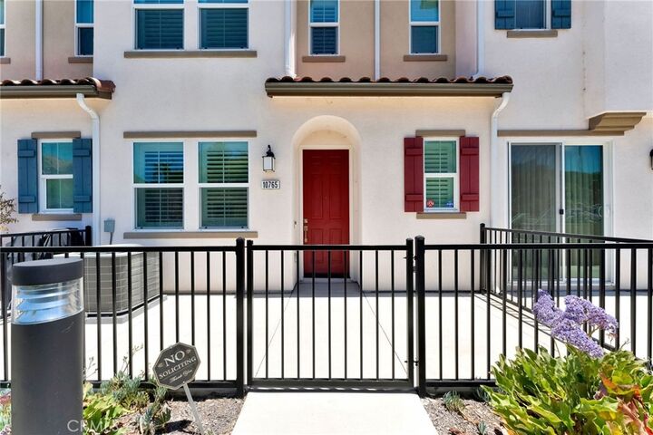 Property Photo:  10765 Graphite St  CA 91977 