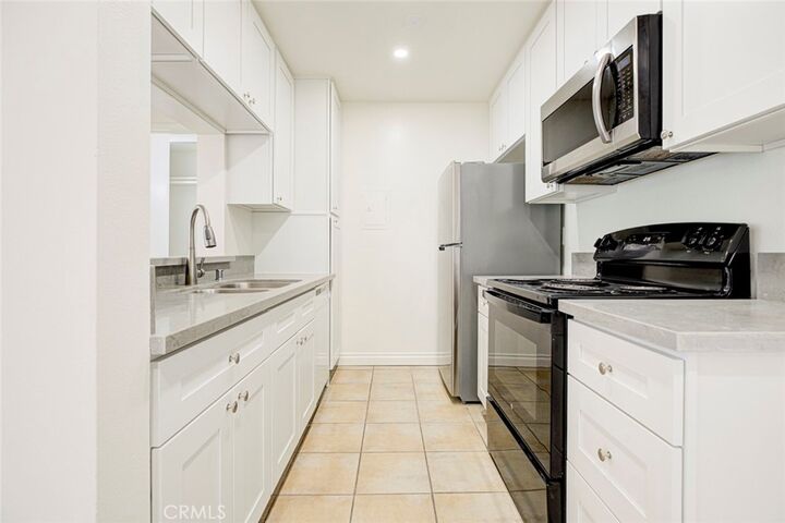 Property Photo: 5460 White Oak Ave CA 91316