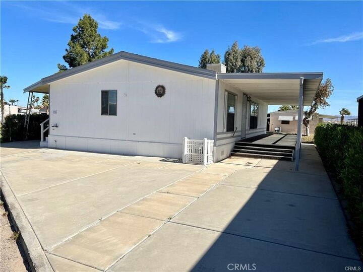 Property Photo:  586 Channel Way  CA 92636 