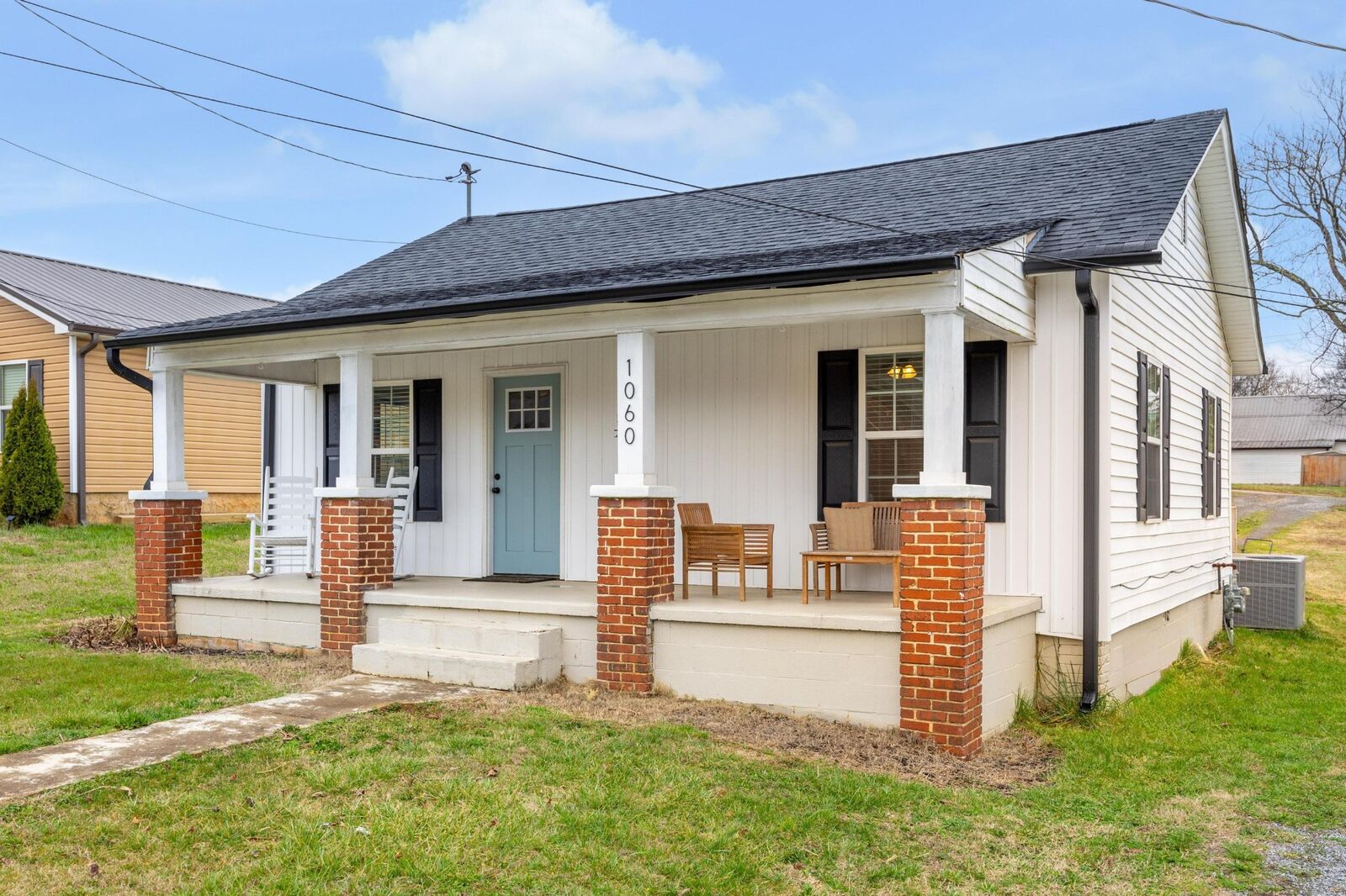 Property Photo: 1060 SE Blythe Avenue 32 TN 37311