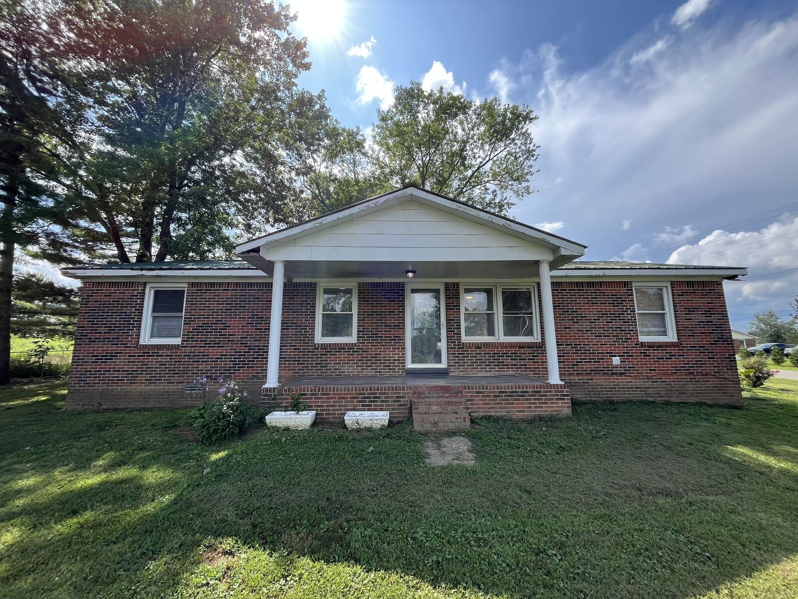 Property Photo:  481 McQuade Cir  TN 37110 