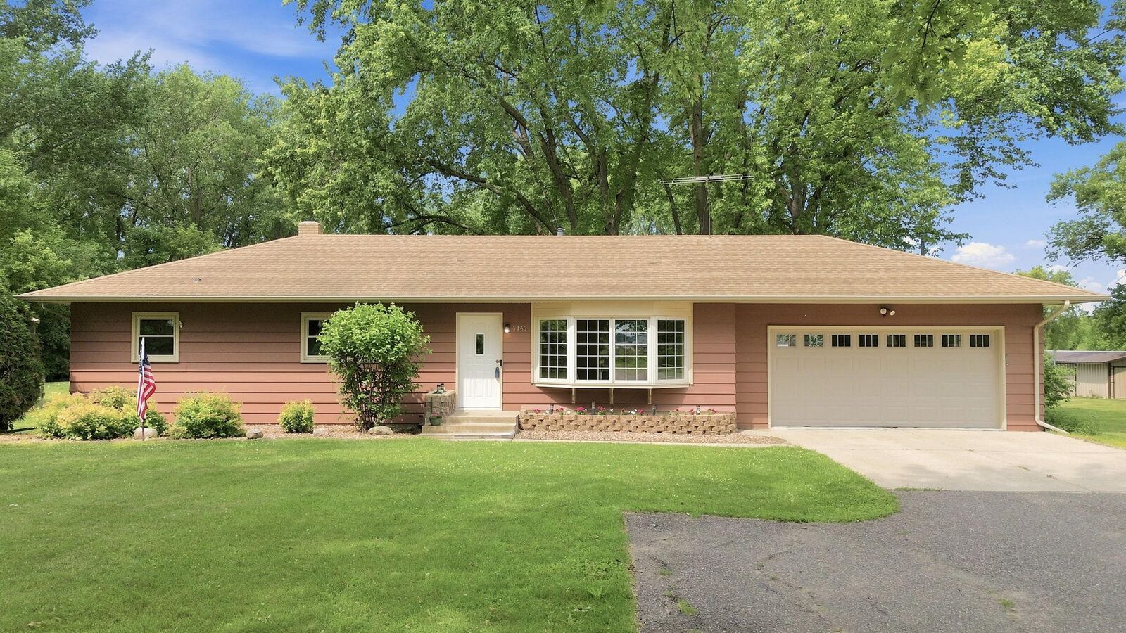 Property Photo: 5465 County Road 8 SW MN 55390