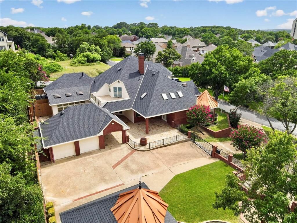Photo de la propriété:  5811 Scenic Bay Court  TX 76013 