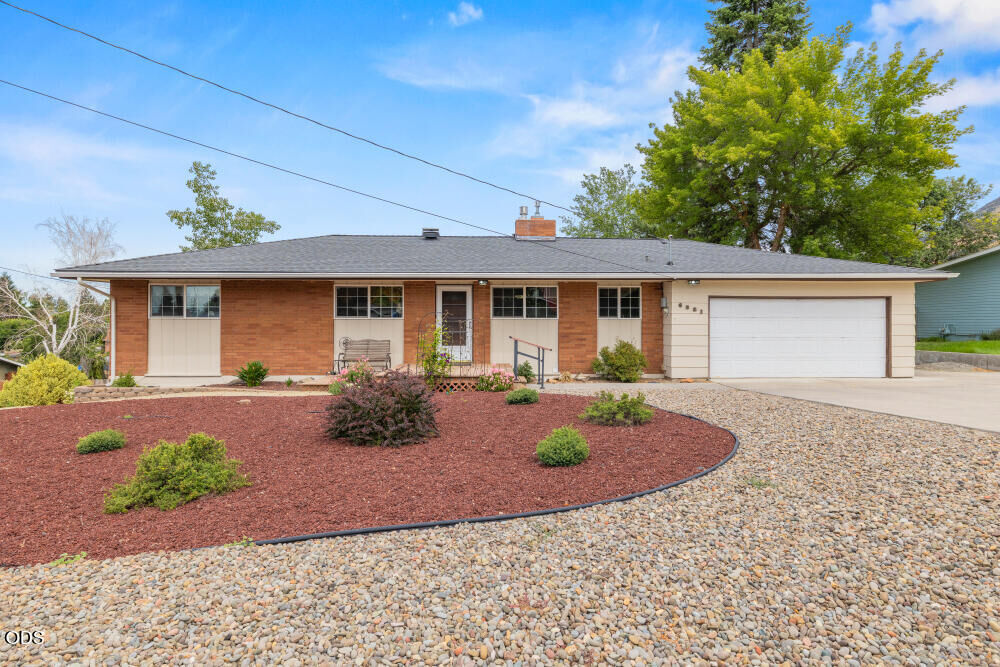 Property Photo:  6321 Juniper Way  OR 97603 