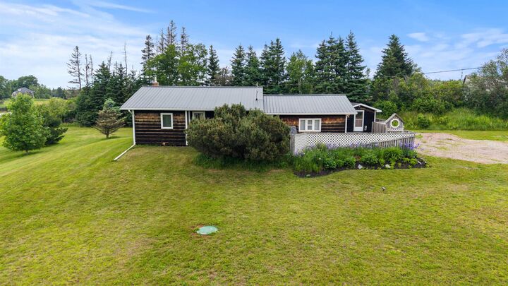 Property Photo: 2482 Winsloe Road PE C1E 2Z4