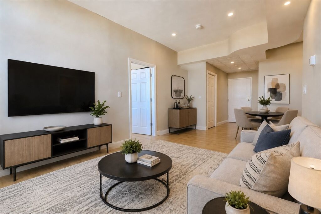 Property Photo: 340 Main St 703 MA 02176