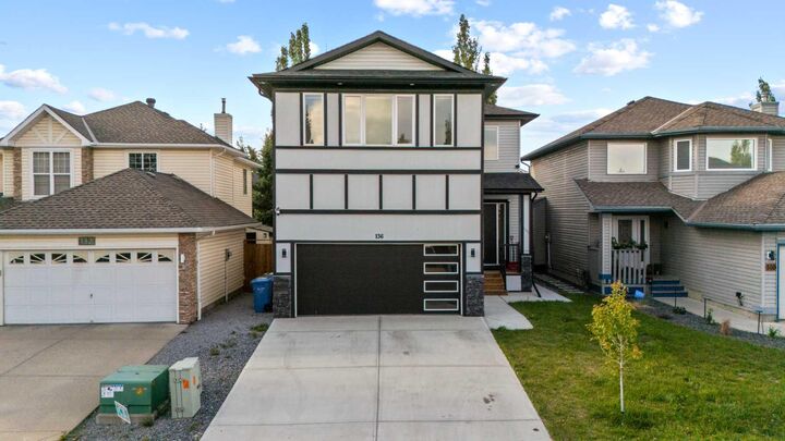 136 Douglas Ridge Green SE — photo 1