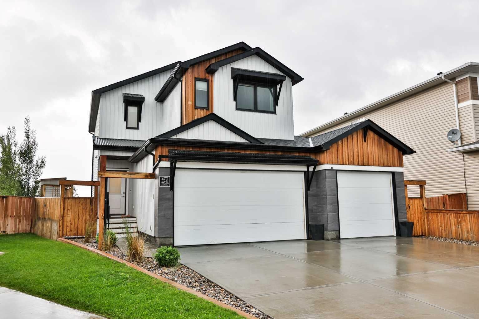Property Photo:  470 Bluebell Lane W  AB T1J 5S4 