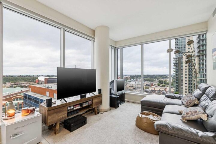 211 13 Avenue SE 1507 — photo 1