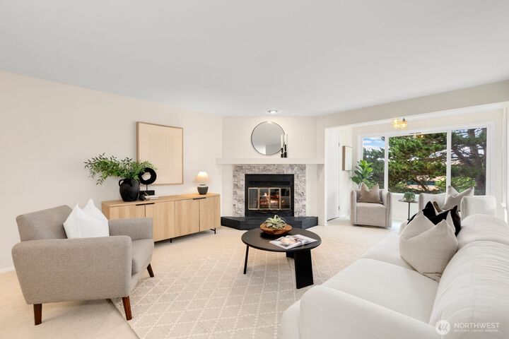 Property Photo:  150 NE 95th Street 302  WA 98115 