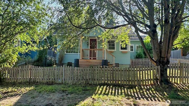 Property Photo:  1813  Gise Street  WA 98368 
