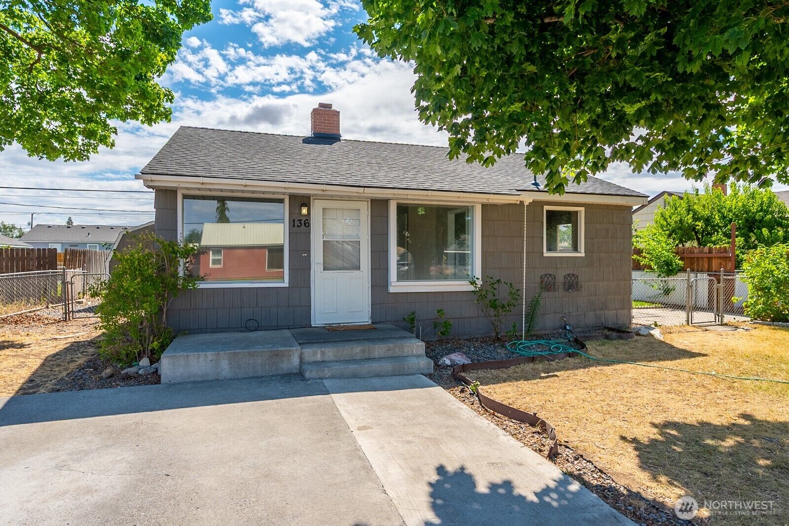 Property Photo:  136 NE F Street  WA 98823 