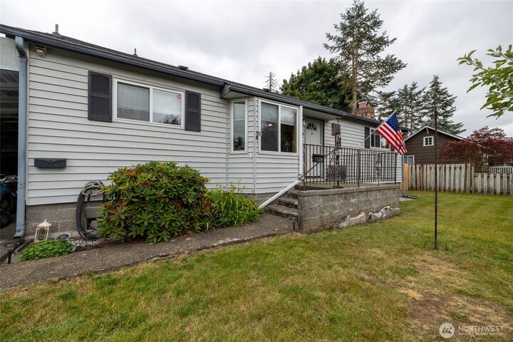 Property Photo:  1128  H Street  WA 98531 