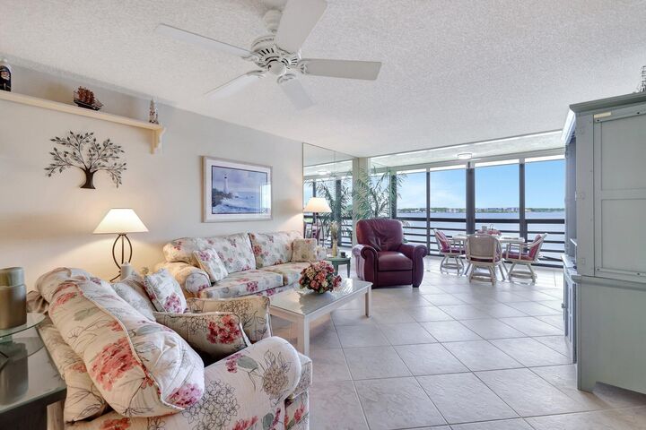 Property Photo:  1950 SW Palm City Road 14-304  FL 34994 
