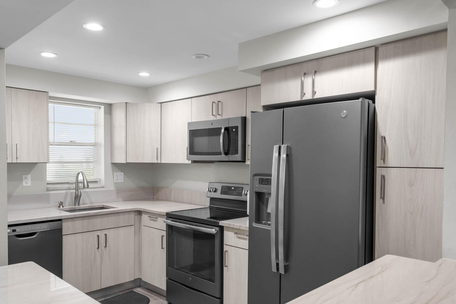 Property Photo:  3150 W Rolling Hills Circle 704  FL 33328 