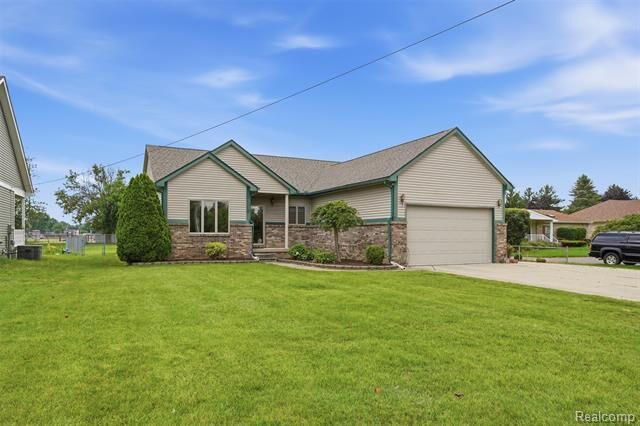 Property Photo:  9210 Newburgh Road  MI 48150 