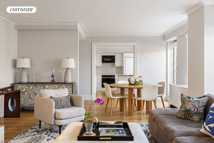Property Photo:  52 E 72nd Street Pha  NY 10021 
