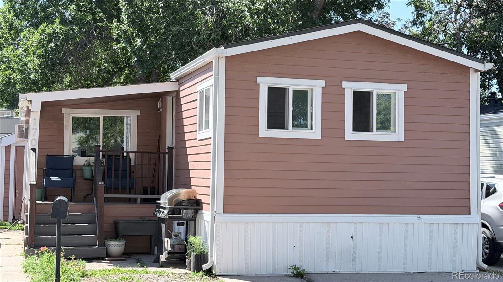 Property Photo: 1600 Sable Boulevard CO 80011