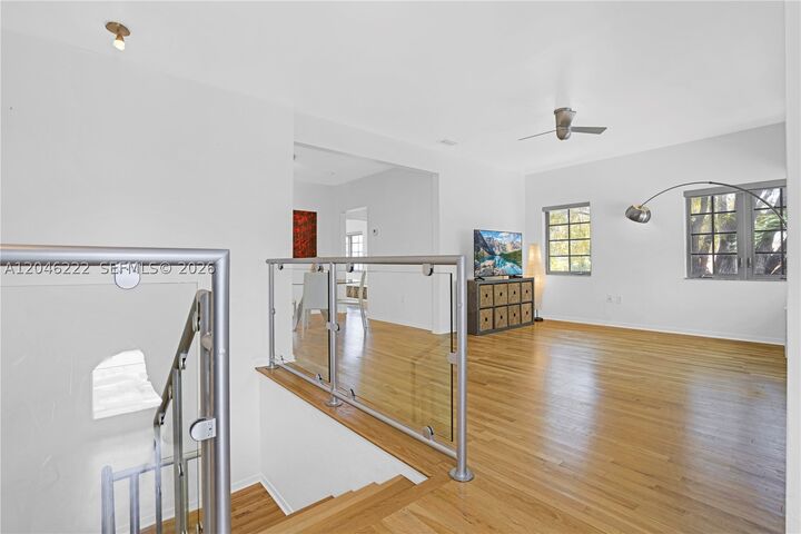 Property Photo:  1600 Michigan Ave 6  FL 33139 