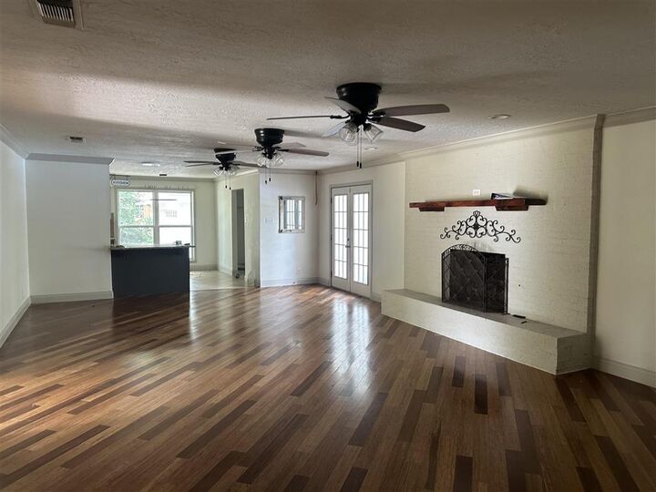 Property Photo:  1022 W 9th Street W  LA 70634 