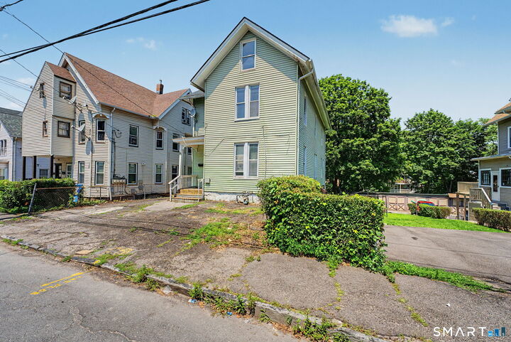 Property Photo:  75 Wood Street  CT 06704 