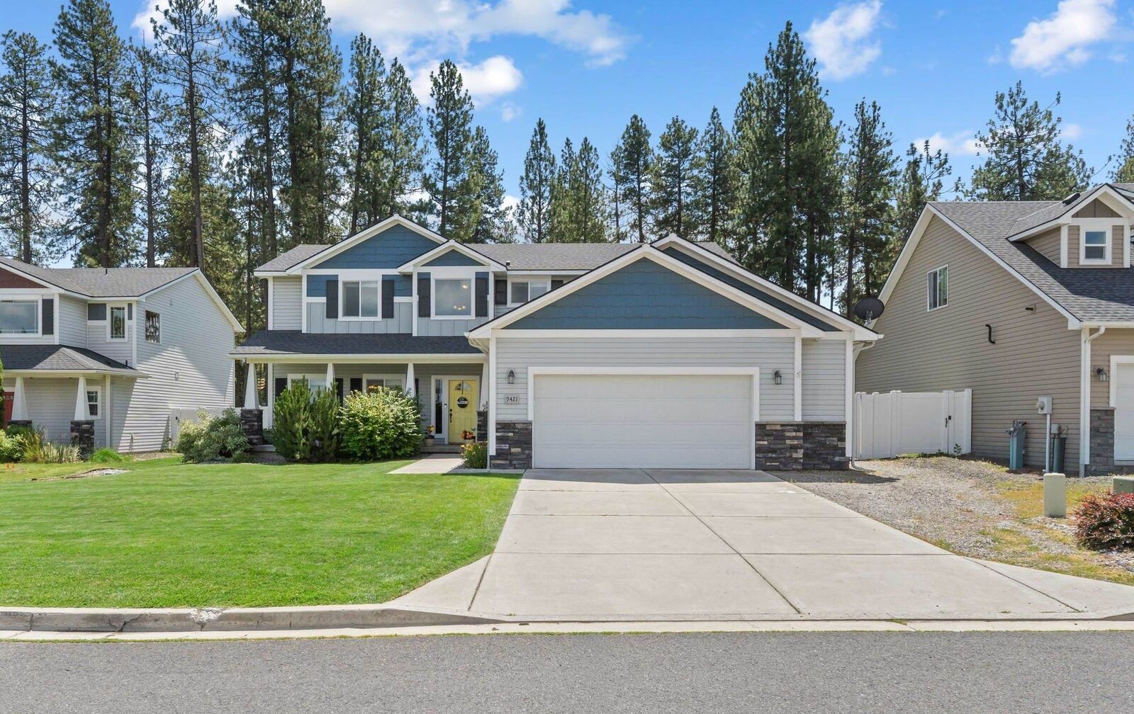 Property Photo: 9421 W Ballesteros Ct WA 99004