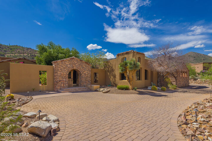 Property Photo:  14225 N Rocking Ridge Court  AZ 85658 