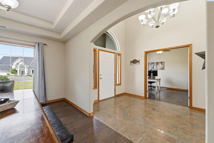 Property Photo:  1381 Scarlet Place  WA 99352 