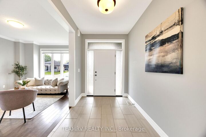 Property Photo: 8 Sycamore Drive ON N4G 5S3