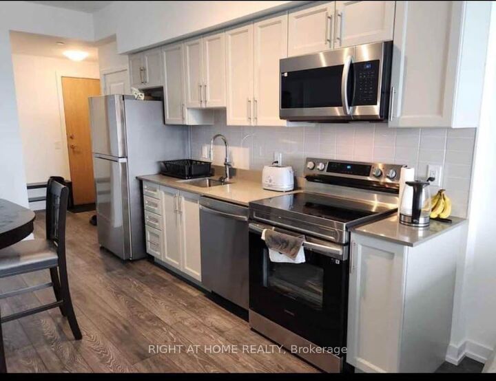 Property Photo:  1455 Celebration Drive 2104  ON L1W 0C3 